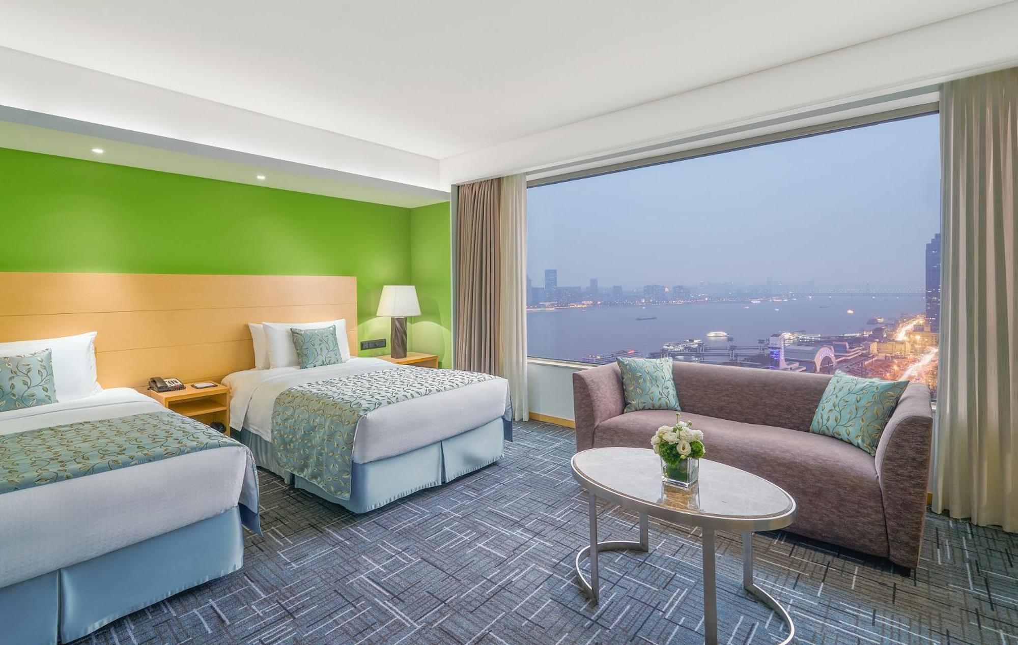 Marco Polo Wuhan Hotel Екстериор снимка